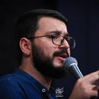 Çocukluğumun küçük zincirini hâlâ saklıyorum