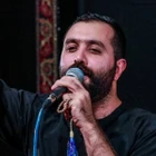 Islak gözlerle mektup yazıyorum