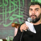 Yine göğsüme dünya kederini vuruyorum.