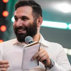 Ben senin ve atalarının kuluyum.