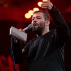 Ali, kalkmak istiyorum ama kalkamıyorum